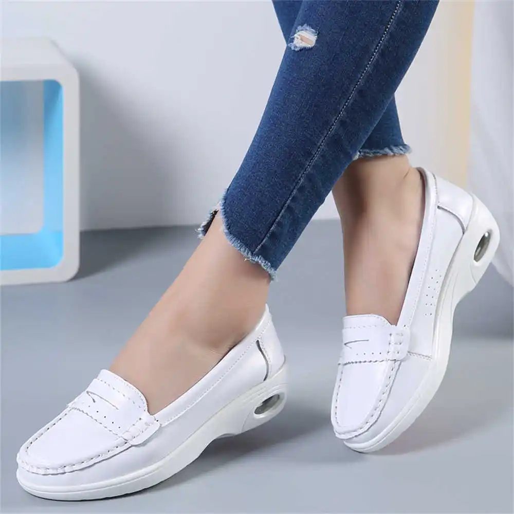 Thick Sole Slipon White Traine - Travel Accessories For Young Women recensione e prezzo