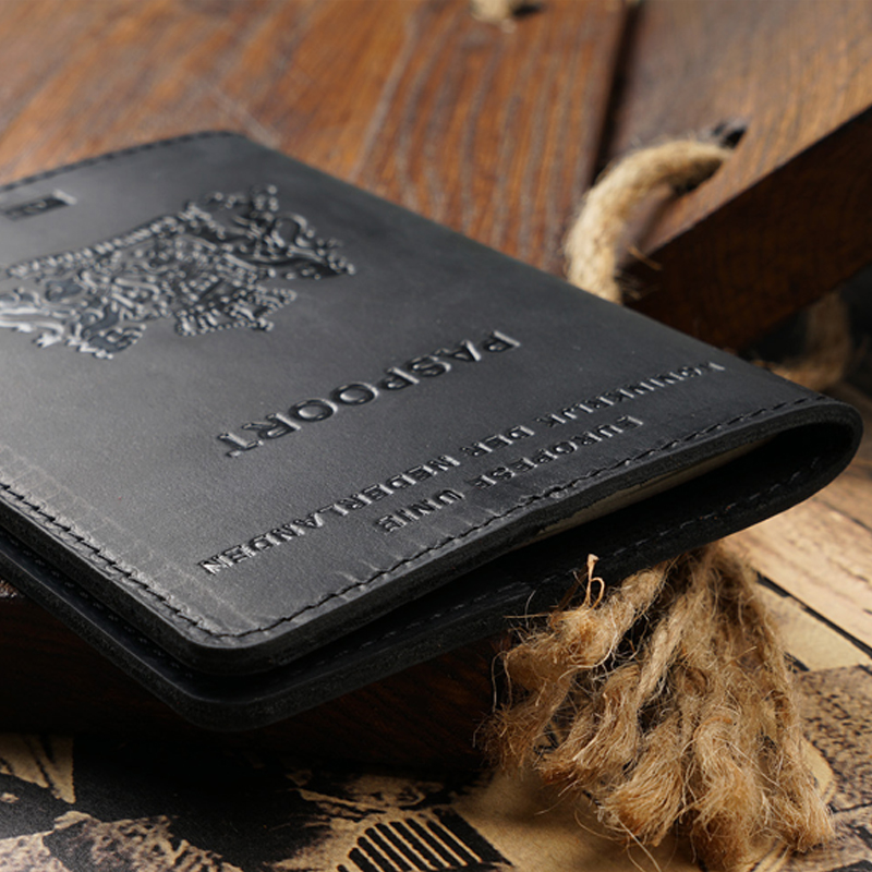 Dutch Passport Cover - Genuine - Travel Accessories Passport Holder recensione e prezzo