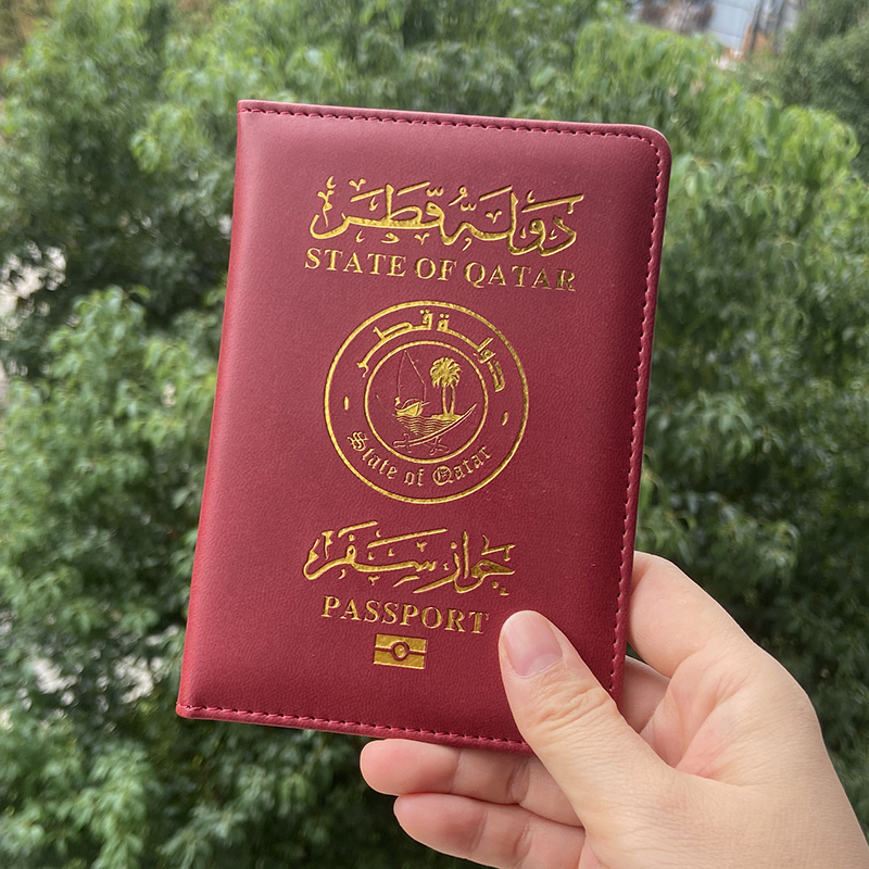 Qatar Passport Holder Middle E - Travel Accessories Qatar recensione e prezzo