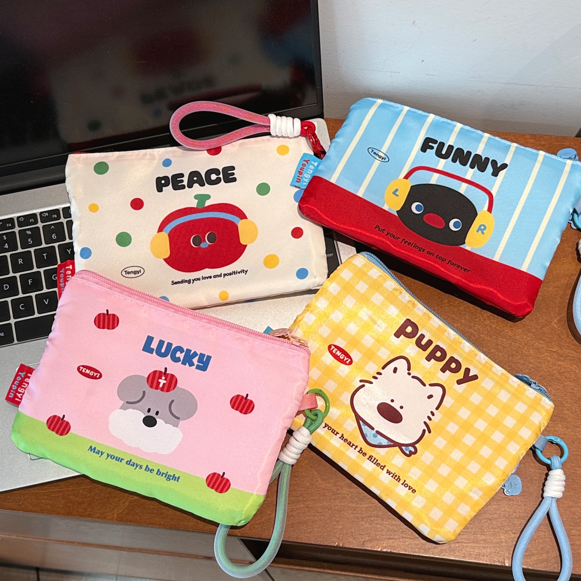 Cute Cartoon Three-Layer Passp - Travel Accessories Passport Holder recensione e prezzo