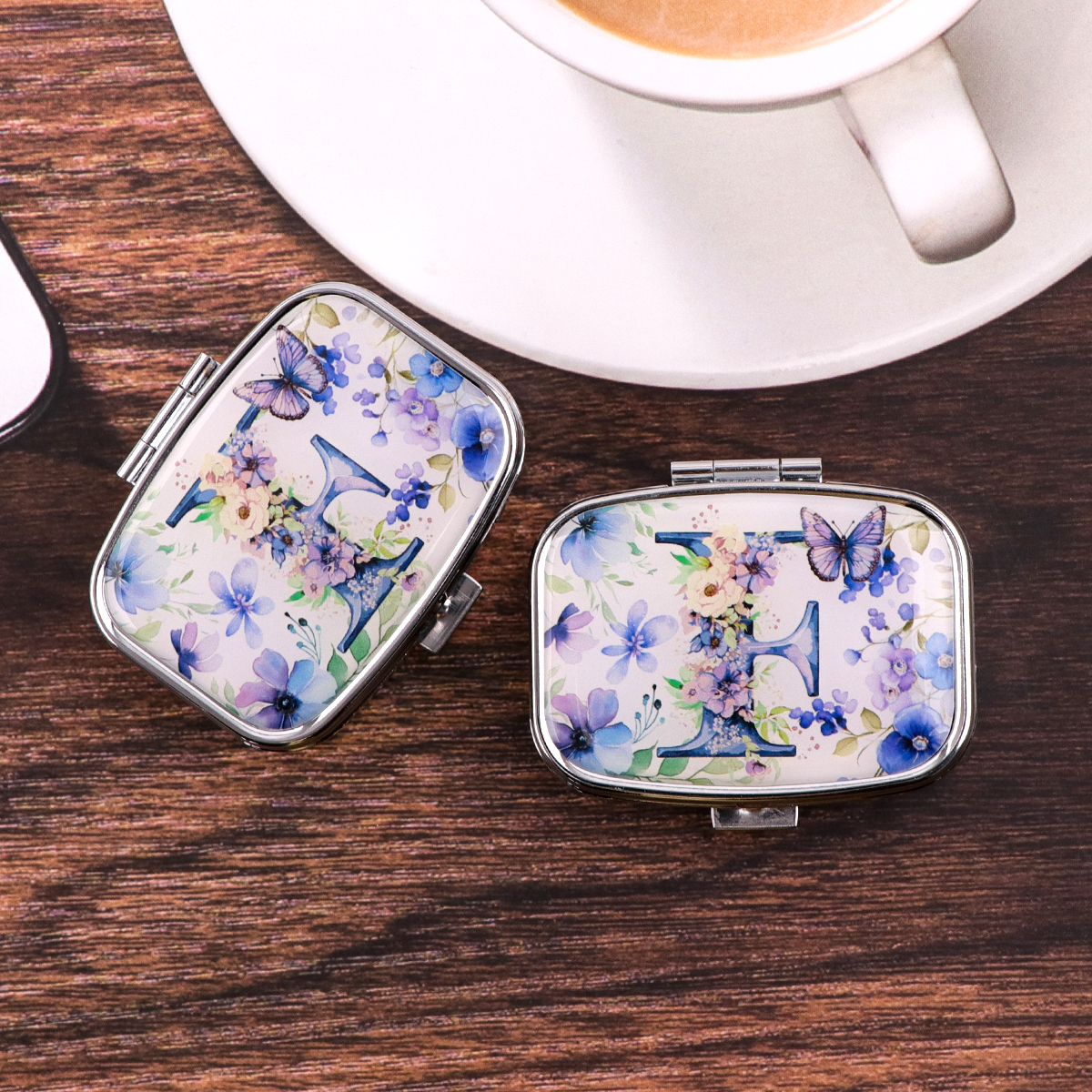 English Letter Pill Boxes Flow - Travel Accessories For Japan recensione e prezzo
